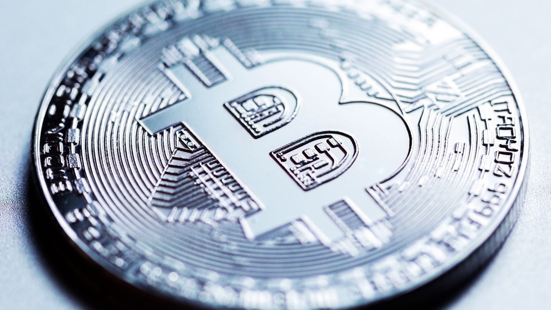 Como investir em Bitcoin com pouco dinheiro?